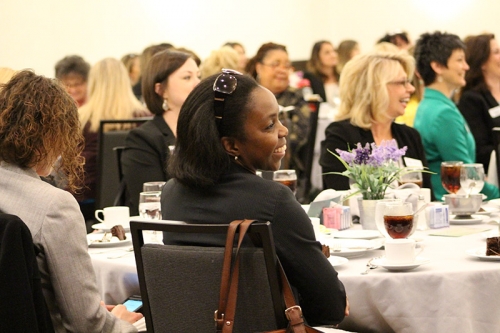 Discussing the Path of the Professional Woman