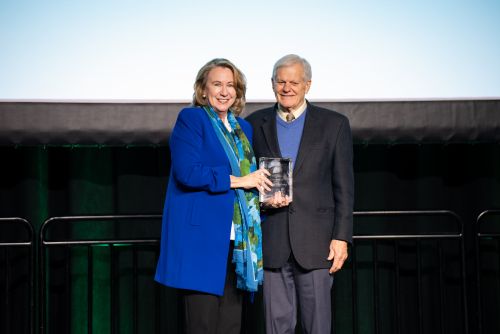 Stewart Spinks Receives the 2023 Buck Mickel Leadership Award