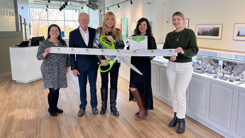 Trails Jewelry Estate Art Celebrates Grand Opening in Camperdown Plaza