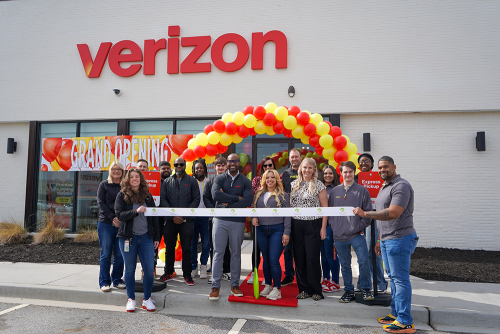 Verizon Celebrates Grand Opening of New Greenville Location