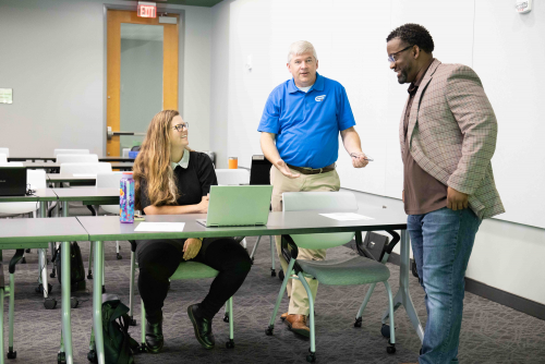 Expert-led workshops and growth curriculum